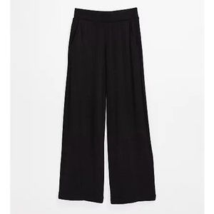 Lou and Grey signature soft plush wide leg pants